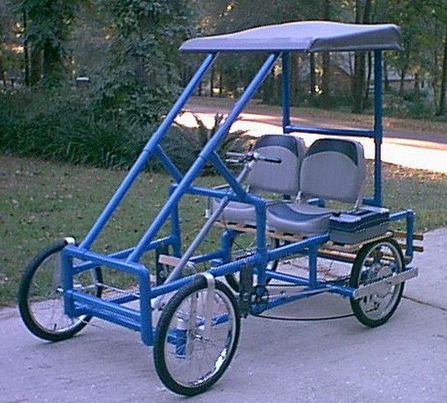 pedálové auto z PVC